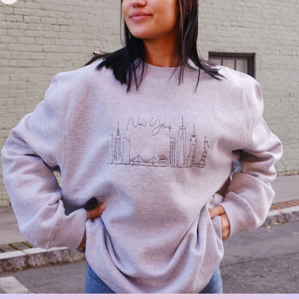 New York Skyline Gray Sweatshirt